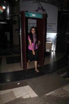 Bollywood actress Karisma Kapoor was spotted clinic at Bandra in Mumbai on March 2, 2017.