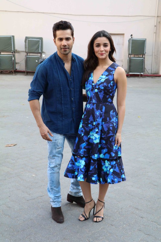 Bollywood actors Varun Dhawan and Alia Bhatt spotted at Mehboob studio for their upcoming movie Badrinath Ki Dulhania. Varun Dhawan and Alia Bhatt,Varun Dhawan,Alia Bhatt,Badrinath Ki Dulhania,Badrinath Ki Dulhania promotion,Badrinath Ki Dulhania movie promotion,Varun,Alia