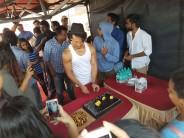 Tiger Shroff, who was working on his birthday, had some special guests coming in to surprise him, on the sets of his upcoming film, 'Munna Michael.' Fans from all over Bombay came to the sets with cakes, flowers, cards and gifts to wish Tiger.