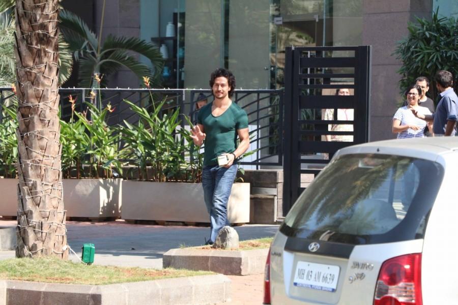 Bollywood actor Tiger Shroff spotted at BKC Yauatcha. Tiger Shroff,Tiger Shroff spotted at BKC Yauatcha,Tiger Shroff at BKC Yauatcha,actor Tiger Shroff,Tiger Shroff latest pics,Tiger Shroff latest images,Tiger Shroff latest photos,Tiger Shroff latest stills,Tiger Shroff latest pictures