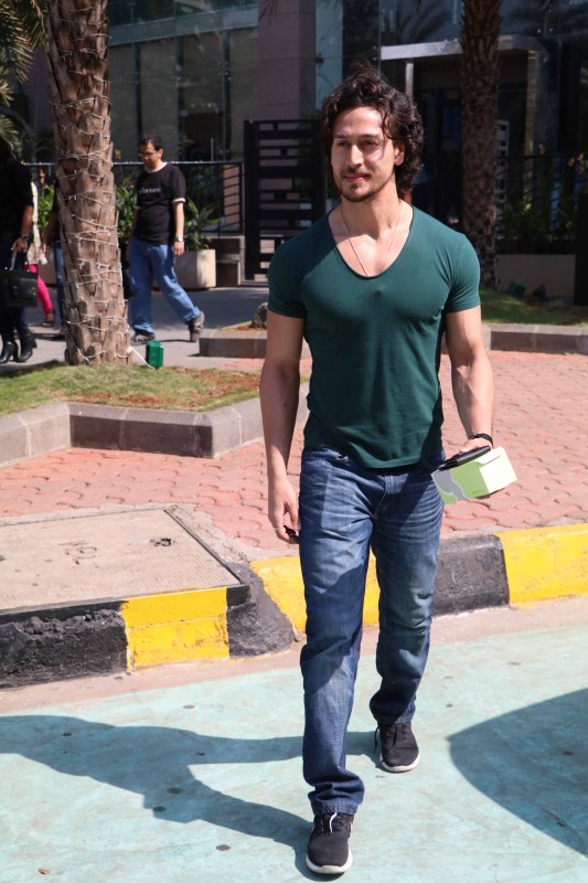 Bollywood actor Tiger Shroff spotted at BKC Yauatcha. Tiger Shroff,Tiger Shroff spotted at BKC Yauatcha,Tiger Shroff at BKC Yauatcha,actor Tiger Shroff,Tiger Shroff latest pics,Tiger Shroff latest images,Tiger Shroff latest photos,Tiger Shroff latest stills,Tiger Shroff latest pictures