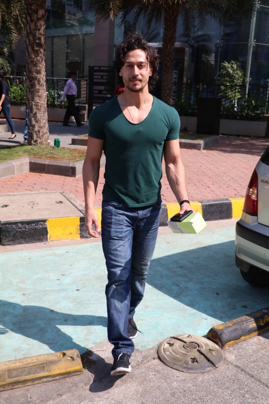Bollywood actor Tiger Shroff spotted at BKC Yauatcha. Tiger Shroff,Tiger Shroff spotted at BKC Yauatcha,Tiger Shroff at BKC Yauatcha,actor Tiger Shroff,Tiger Shroff latest pics,Tiger Shroff latest images,Tiger Shroff latest photos,Tiger Shroff latest stills,Tiger Shroff latest pictures