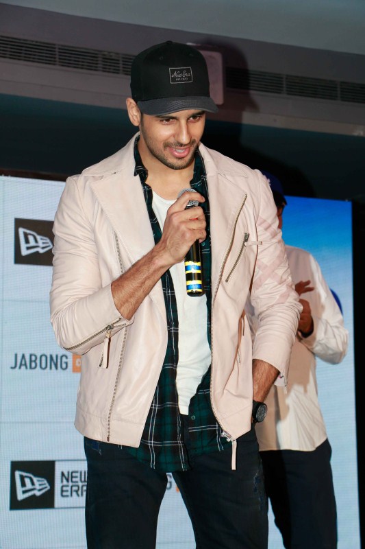 Bollywood actor Sidharth Malhotra spotted during the launch of International Sports Brand, New Era partnership with Jabong in Mumbai March 3, 2017. Sidharth Malhotra,actor Sidharth Malhotra,Jabong Partners with Headwear Brand New Era launch,Jabong Partners,Headwear Brand New Era launch,Sidharth Malhotra latest pics,Sidharth Malhotra latest images,Sidharth Malhotra latest photos,Sidharth Malhotra late