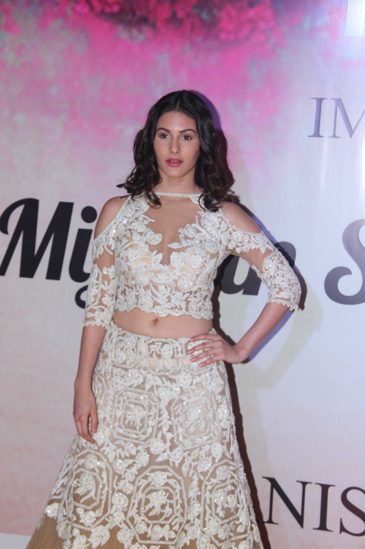 Bollywood actress Amyra Dastur spotted during the Mijwan Summer 2017 fashion show in Mumbai on March 5, 2017. Amyra Dastur,Nandita Das,Mijwan Summer 2017 fashion show,Mijwan Summer 2017,Mijwan Summer,Mijwan Summer 2017 show,Mijwan Summer 2017 pics,Mijwan Summer 2017 images,Mijwan Summer 2017 phoots,Mijwan Summer 2017 stills,Mijwan Summer 2017 pictures