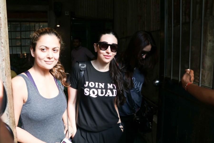 Bollywood actress Kareena Kapoor, Karisma Kapoor and Amrita Arora spotted at Bandra. Kareena Kapoor,Karisma Kapoor,Amrita Arora,Kareena Kapoor khan,Karisma Kapoor Khan,Amrita Arora Khan