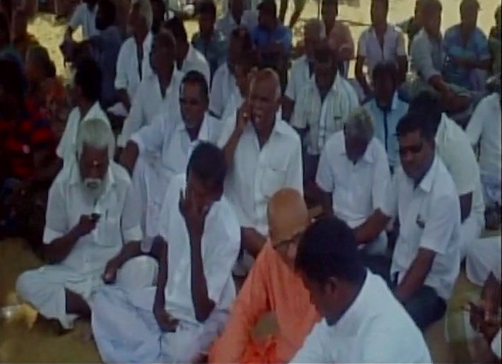 Protest in Rameshwaram after an Indian fisherman was shot dead by Srilankan Navy.Thamizhaga Vazhvurimai Katchi party workers climb tower in protest against SriLankan Navy in Rameswaram. Protest in Rameshwaram,Indian fisherman,fisherman,TN fisherman,Srilankan Navy,Indian fisherman from Rameswaram,Thamizhaga Vazhvurimai Katchi party