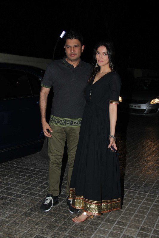 Badrinath Ki Dulhania special screening held at Mumbai. Celebs like Varun Dhawan, Alia Bhatt, Karan Johar, Ayan Mukerji, David Dhawan, Manish Malhotra, Karuna Dhawan and others graced the event. Badrinath Ki Dulhania special screening,Badrinath Ki Dulhania,Varun Dhawan,Alia Bhatt,Karan Johar,Ayan Mukerji,David Dhawan,Manish Malhotra,Karuna Dhawan,Badrinath Ki Dulhania special screening pics,Badrinath Ki Dulhania special screening images,Badrinath