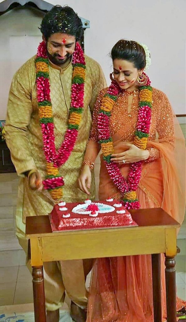 Actress Bhavan got engaged today to Kannada producer and businessman Naveen at a private function in Kochi. Bhavana engagement pictures,Bhavana engagement,Bhavana engagement pics,Bhavana engagement images,Bhavana engagement photos,Bhavana and Naveen