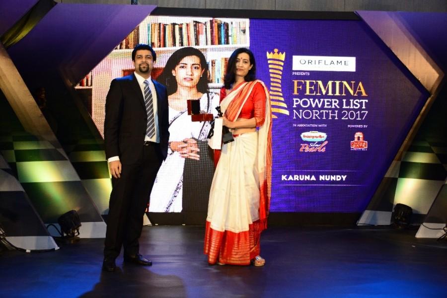 Chitresh Gupta, VP, DS Group presenting the award to Advocate Karuna Nundy at Femina Power List North 2017. Femina Power List North 2017,Femina Power List North,Kriti Sanon,Sunil Kapoor,leading women