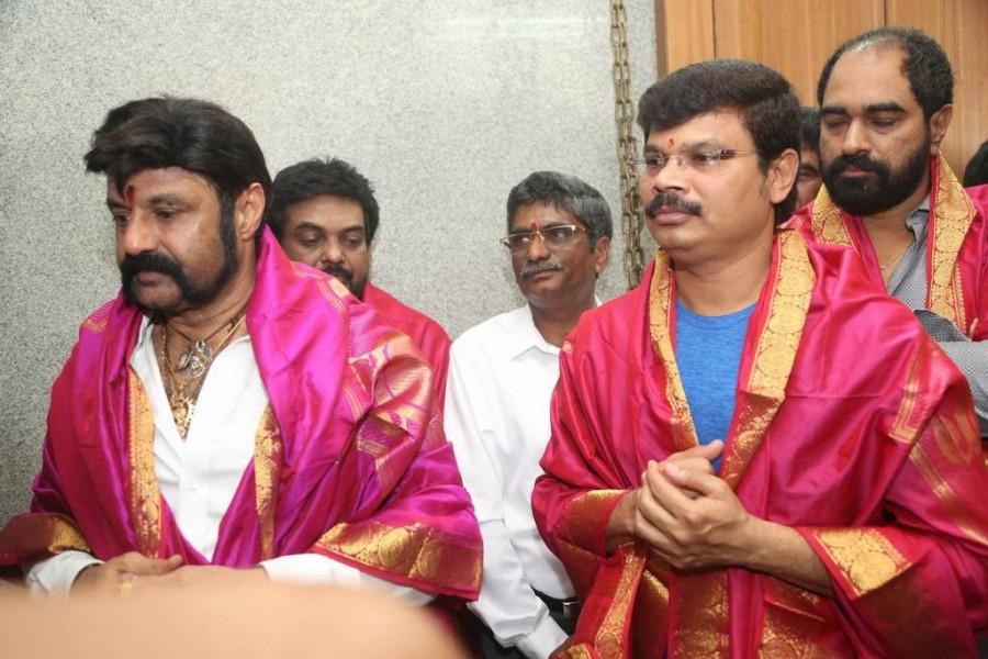 Nandamuri Balakrishna's 101st film launched today at a temple in KPHB at Hyderabad. Celebs like SS Rajamouli, Boyapati Srinu, Nara Rohit, Ali, Krish, Korrapati Ranganatha Sai, Anand Prasad, A. Kodandarami Reddy, Nandamuri Ramakrishna also participated in the Pooja ceremony. Rajamouli,Boyapati,SS Rajamouli,Balakrishna-Puri movie launch,Balakrishna,Balakrishna-Puri movie launch pics,Balakrishna-Puri movie launch images,Balakrishna-Puri movie launch photos,Balakrishna-Puri movie launch stills,Balakrishna-Puri movie launch pictu