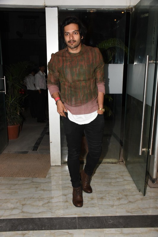 The cast of Fukrey 2 celebrated the wrap up of their film shoot yesterday in much style! Fukrey 2,Fukrey 2 cast,Fukrey 2 celebrations