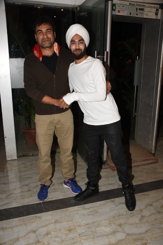 The cast of Fukrey 2 celebrated the wrap up of their film shoot yesterday in much style! Fukrey 2,Fukrey 2 cast,Fukrey 2 celebrations