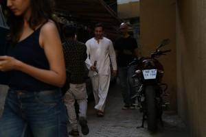 Saif Ali Khan,Saif Ali Khan spotted at Bandra,Saif Ali Khan at Bandra,actor Saif Ali Khan,Saif Ali Khan latest pics,Saif Ali Khan latest images,Saif Ali Khan latest photos,Saif Ali Khan latest stills,Saif Ali Khan latest pictures