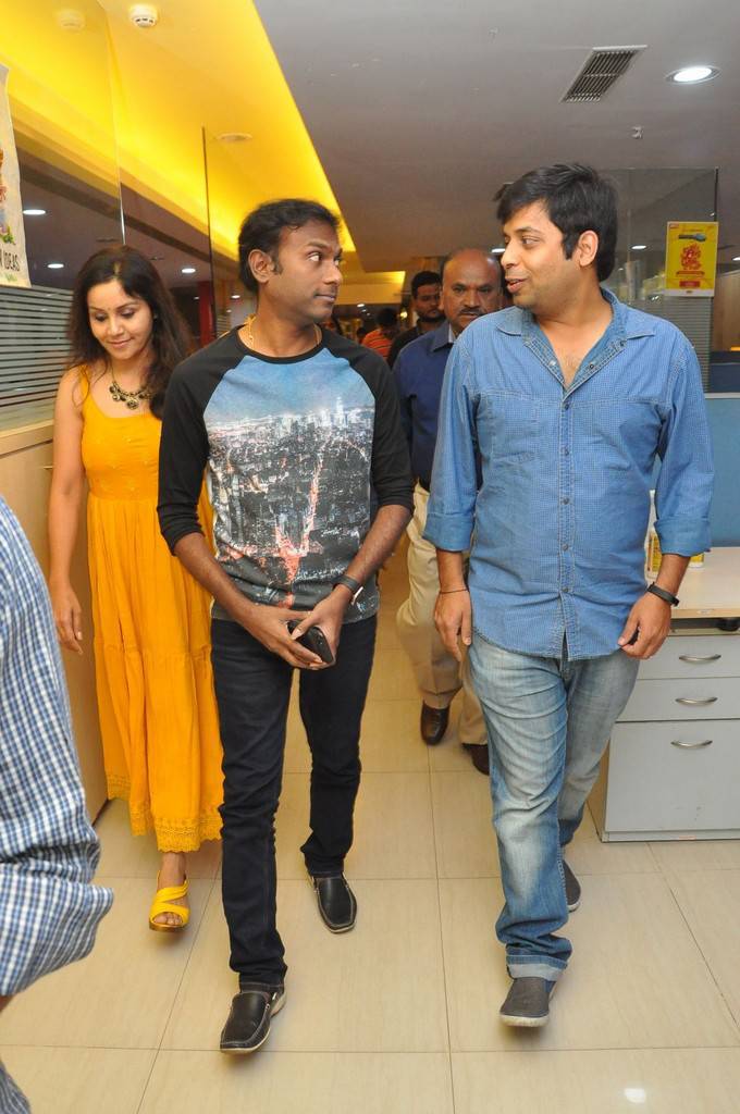 Pawan Kalyan's upcoming movie Katamarayudu song launched at Radio Mirchi in Hyderabad. Katamarayudu Song Launch Photos At Radio Mirchi,Katamarayudu Movie Song Launch Pics At Radio Mirchi,Katamarayudu Song Launch,Pawan Kalyan Katamarayudu Movie Song Launch,Anup Rubens,Pawan Kalyan,Katamarayudu song,Katamarayudu song launch,Katamarayudu song