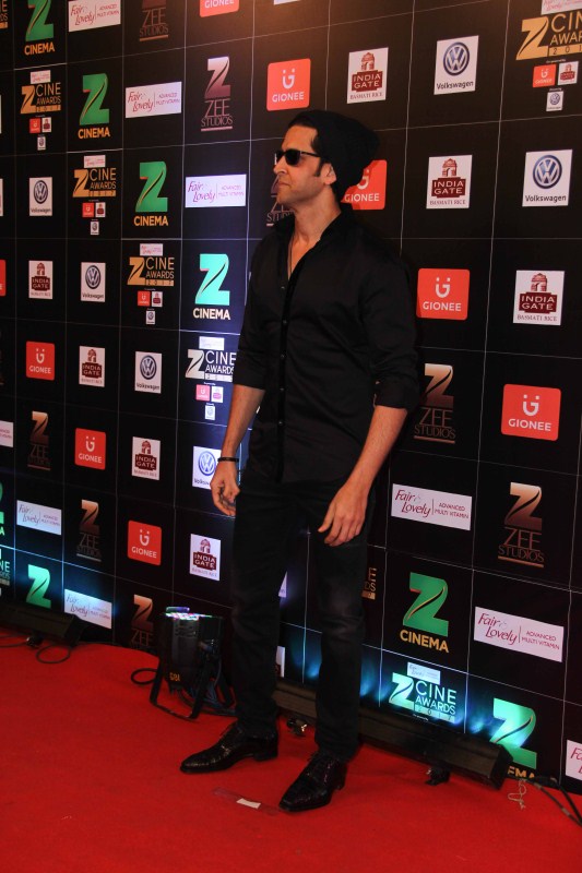 Bollywood actor Hrithik Roshan spotted during the Fair & Lovely Zee Cine Awards 2017 in Mumbai on March 11, 2017. Hrithik Roshan,actor Hrithik Roshan,Hrithik Roshan at Zee Cine Awards 2017,Hrithik Roshan at Zee Cine Awards,Fair and Lovely Zee Cine Awards 2017,Zee Cine Awards 2017,Zee Cine Awards,Zee Cine Awards pics,Zee Cine Awards images,Zee Cine Awards photos,Zee C