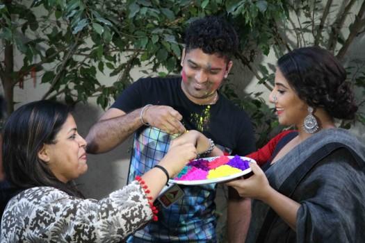 Bollywood actress Vidya Balan celebrates Holi festival on Begum Jaan set.