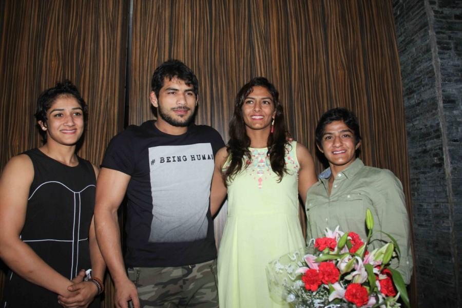 Bollywood actor Aamir Khan celebrates birthday with family, friends. Aamir Khan,Aamir Khan celebrates birthday,Aamir Khan birthday,Aamir Khan birthday celebrations,Aamir Khan birthday celebration pics,Aamir Khan birthday celebration images,Aamir Khan birthday celebration photos,Aamir Khan birthday celebration stills,Aamir