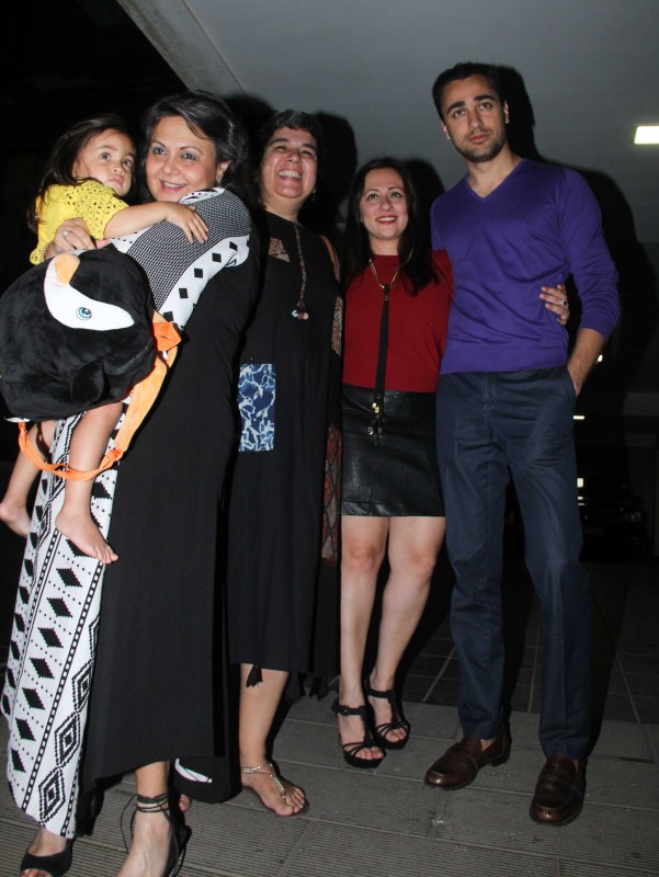 Bollywood actor Aamir Khan celebrates birthday with family, friends. Aamir Khan,Aamir Khan celebrates birthday,Aamir Khan birthday,Aamir Khan birthday celebrations,Aamir Khan birthday celebration pics,Aamir Khan birthday celebration images,Aamir Khan birthday celebration photos,Aamir Khan birthday celebration stills,Aamir