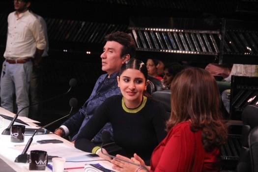 Bollywood actress Anushka Sharma promotes Phillauri on Indian Idol season 9.