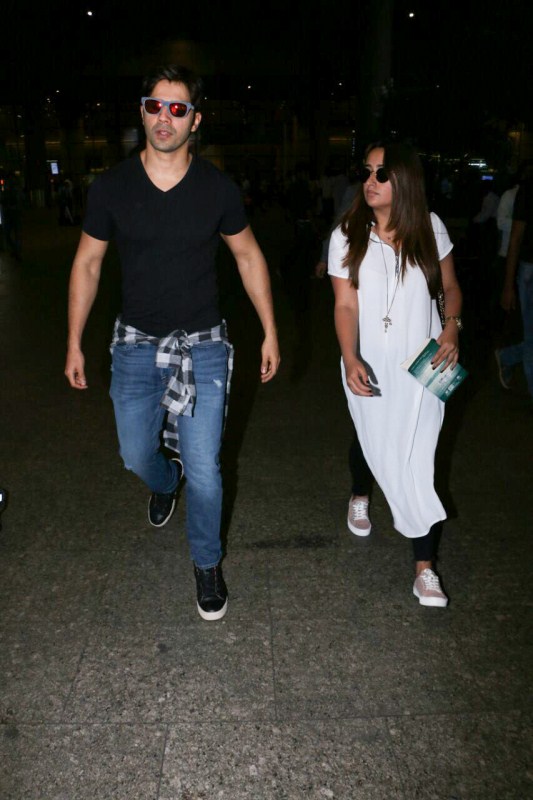 Bollywood actor Varun Dhawan and his girlfriend Natasha spotted at Airport. Varun Dhawan,Varun Dhawan and Natasha,Natasha,Varun Dhawan pics,Varun Dhawan images,Varun Dhawan photos,Varun Dhawan stills,Varun Dhawan pictures
