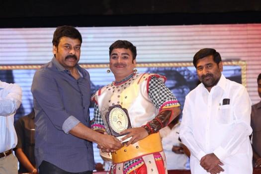Allu Ramalingaiah Award Presentation 2017 event held at Hyderabad. Celebs like Chiranjeevi, Allu Arjun, Allu Aravind, ‎Allu Nirmala and others graced the event.