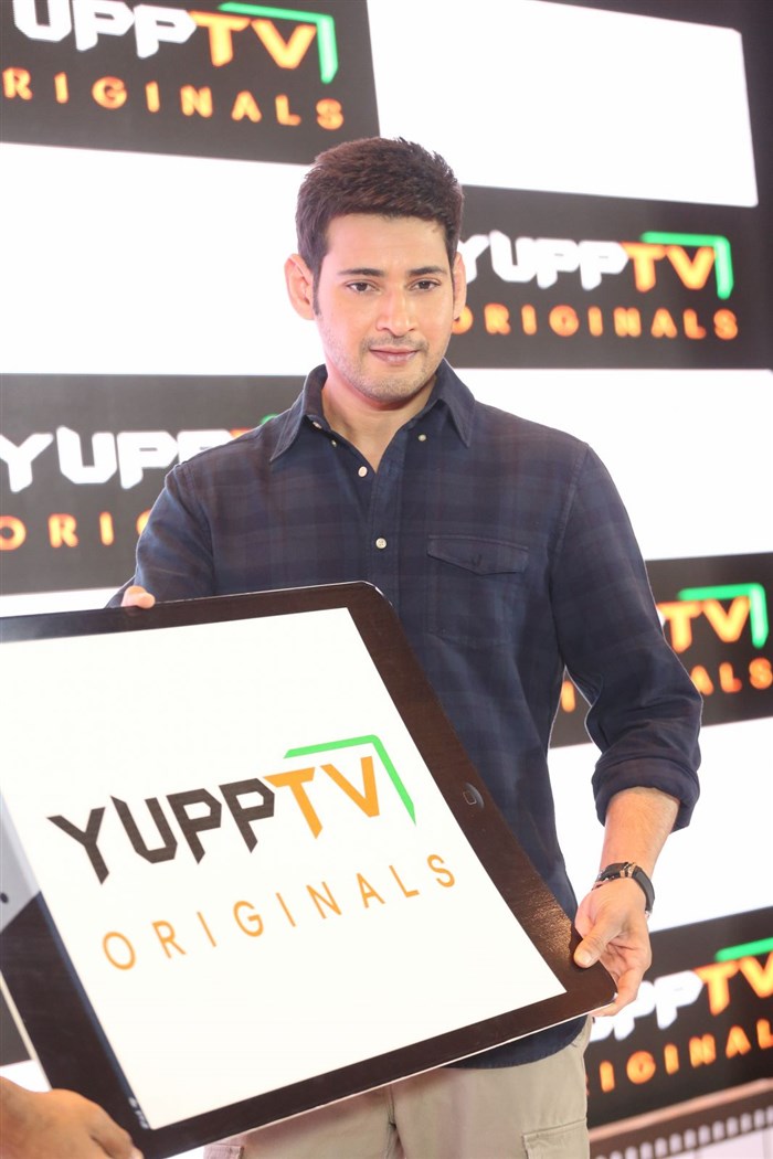South Indian actor Mahesh Babu launches YuppTV Originals at Hyderabad. Celebs like Sumanth Ashwin, Yamini Bhaskar, Uday Reddy (Founder and CEO of YuppTV), Director BV Nandini Reddy, Madhura Sridhar Reddy and others attended the event. Mahesh Babu,Mahesh Babu launches YuppTV Originals,YuppTV Originals,Sumanth Ashwin,Yamini Bhaskar,Uday Reddy,Mahesh Babu pics,Mahesh Babu images,Mahesh Babu photos,Mahesh Babu stills,Mahesh Babu pictures