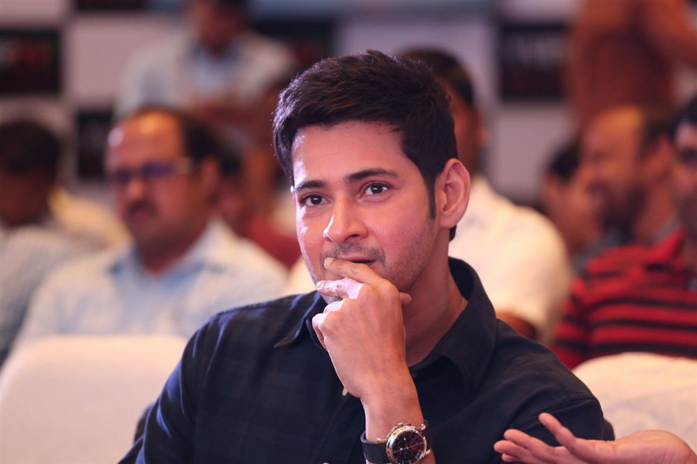 South Indian actor Mahesh Babu launches YuppTV Originals at Hyderabad. Celebs like Sumanth Ashwin, Yamini Bhaskar, Uday Reddy (Founder and CEO of YuppTV), Director BV Nandini Reddy, Madhura Sridhar Reddy and others attended the event. Mahesh Babu,Mahesh Babu launches YuppTV Originals,YuppTV Originals,Sumanth Ashwin,Yamini Bhaskar,Uday Reddy,Mahesh Babu pics,Mahesh Babu images,Mahesh Babu photos,Mahesh Babu stills,Mahesh Babu pictures