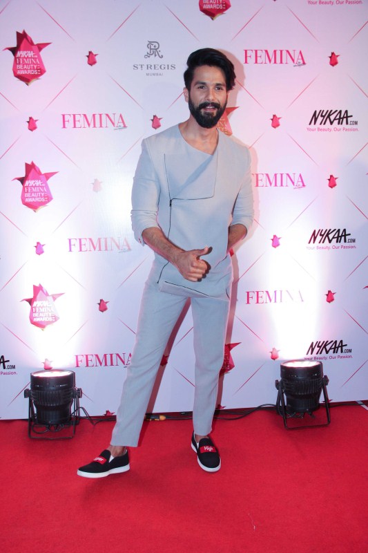 Bollywood actor Shahid Kapoor spotted during the 3rd Edition of Nykaa Femina Beauty Awards 2017 in Mumbai on March 15, 2017. Shahid Kapoor,actor Shahid Kapoor,Shahid Kapoor at 3rd Nykaa Femina Beauty Awards 2017,Shahid Kapoor at 3rd Nykaa Femina Beauty Awards,Shahid Kapoor pics,Shahid Kapoor images,Shahid Kapoor photos,Shahid Kapoor stills,Shahid Kapoor pictures