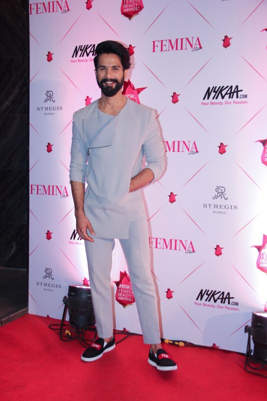 Bollywood actor Shahid Kapoor spotted during the 3rd Edition of Nykaa Femina Beauty Awards 2017 in Mumbai on March 15, 2017. Shahid Kapoor,actor Shahid Kapoor,Shahid Kapoor at 3rd Nykaa Femina Beauty Awards 2017,Shahid Kapoor at 3rd Nykaa Femina Beauty Awards,Shahid Kapoor pics,Shahid Kapoor images,Shahid Kapoor photos,Shahid Kapoor stills,Shahid Kapoor pictures