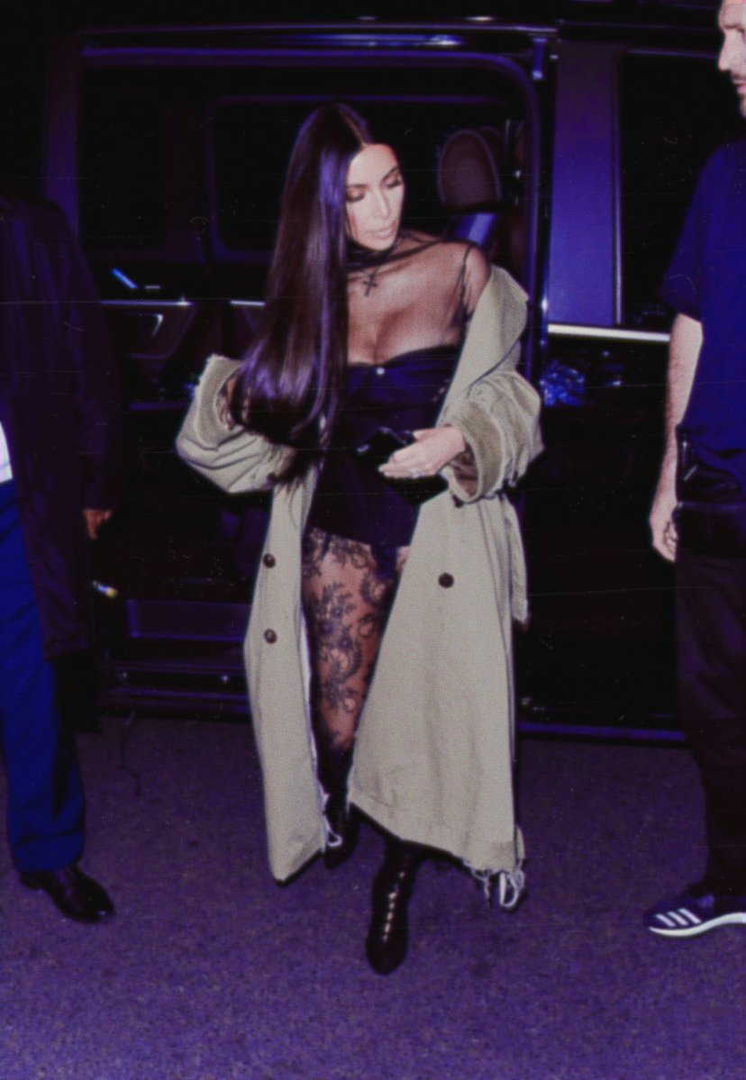 Kim Kardashian's latest pics. Kim Kardashian,Kim Kardashian pics,actress Kim Kardashian,Kim Kardashian Kanye West,Kim Kardashian images,Kim Kardashian photos,Kim Kardashian stills,Kim Kardashian pictures