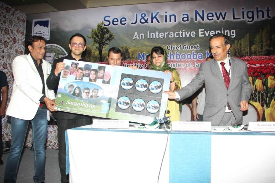 Sargoshiyan trailer launch held in Mumbai on March 17, 2017. Celebs like Imran Khan, Deepshikha Nagpal, Sohail Khan, Shahbaz Khan, Farida Jalal and Chief Minister of Jammu and Kashmir Mehbooba Mufti graced the event. Imran Khan,Deepshikha Nagpal,Sohail Khan,Shahbaz Khan,Farida Jalal,Sargoshiyan trailer,Sargoshiyan trailer launch,Sargoshiyan trailer launch pics,Sargoshiyan trailer launch images,Sargoshiyan trailer launch photos,Sargoshiyan trailer launch stills,Sargosh