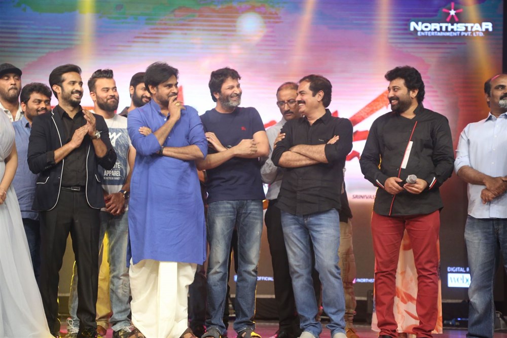 Telugu movie Katamarayudu Pre-Release event held at Hyderabad. Celebs like Pawan Kalyan, Trivikram Srinivas, Kishore Kumar Pardasani, Anup Rubens, Sharath Marar, Madhumitha, Siva Balaji, Ramajogaiah Sastry, Chaitanya Krishna, Bandla Ganesh Babu, Ajay, Dhanunjay, AM Rathnam, Manasa Himavarsh, Ali, Suma and others graced the event. Pawan Kalyan,Trivikram Srinivas,Kishore Kumar Pardasani,Anup Rubens,Sharath Marar,Madhumitha,Siva Balaji,Ramajogaiah Sastry,Katamarayudu Pre-Release event,Katamarayudu,Katamarayudu Pre-Release event pics,Katamarayudu Pre-Release event images,Katamarayudu