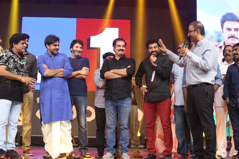 Telugu movie Katamarayudu Pre-Release event held at Hyderabad. Celebs like Pawan Kalyan, Trivikram Srinivas, Kishore Kumar Pardasani, Anup Rubens, Sharath Marar, Madhumitha, Siva Balaji, Ramajogaiah Sastry, Chaitanya Krishna, Bandla Ganesh Babu, Ajay, Dhanunjay, AM Rathnam, Manasa Himavarsh, Ali, Suma and others graced the event. Pawan Kalyan,Trivikram Srinivas,Kishore Kumar Pardasani,Anup Rubens,Sharath Marar,Madhumitha,Siva Balaji,Ramajogaiah Sastry,Katamarayudu Pre-Release event,Katamarayudu,Katamarayudu Pre-Release event pics,Katamarayudu Pre-Release event images,Katamarayudu