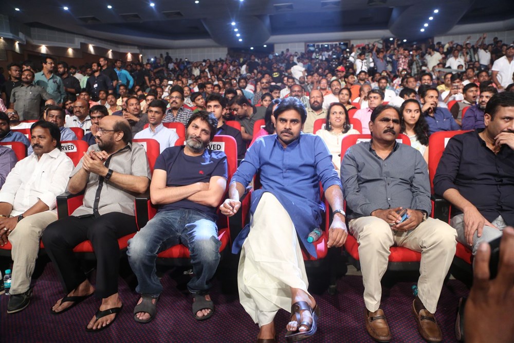 Telugu movie Katamarayudu Pre-Release event held at Hyderabad. Celebs like Pawan Kalyan, Trivikram Srinivas, Kishore Kumar Pardasani, Anup Rubens, Sharath Marar, Madhumitha, Siva Balaji, Ramajogaiah Sastry, Chaitanya Krishna, Bandla Ganesh Babu, Ajay, Dhanunjay, AM Rathnam, Manasa Himavarsh, Ali, Suma and others graced the event. Pawan Kalyan,Trivikram Srinivas,Kishore Kumar Pardasani,Anup Rubens,Sharath Marar,Madhumitha,Siva Balaji,Ramajogaiah Sastry,Katamarayudu Pre-Release event,Katamarayudu,Katamarayudu Pre-Release event pics,Katamarayudu Pre-Release event images,Katamarayudu