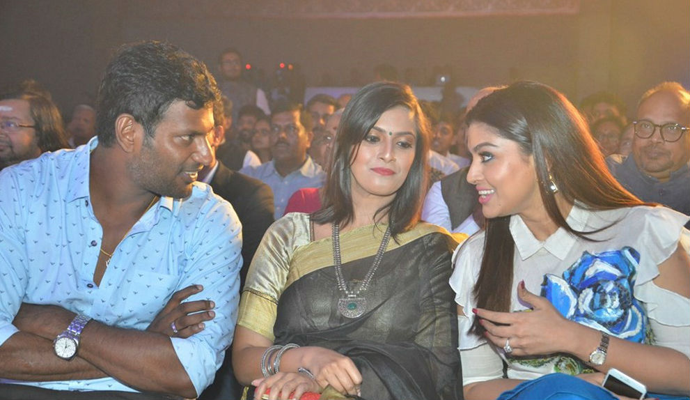 Pride of Tamil Nadu 2017 awards event held in Chennai. Celebs like Sivakarthikeyan, Anirudh, Sneha, Prasanna, Vishal, Varalakshmi Sarathkumar, Mariazeena Johnson, Arunraja Kamaraj, Munna, Sounthara Raja, S Ramakrishnan, Nalli Kuppuswami Chetti, Lakshmi, Cartoonist Madhan, Ravi Raghavendra, Shanthi Duraisamy, Karthikeya Sivasenapathty, PC Duraisamy and others graced the event. Sivakarthikeyan,Anirudh,Sneha,Prasanna,Vishal,Varalakshmi Sarathkumar,Mariazeena Johnson,Arunraja Kamaraj,Munna,Pride of Tamil Nadu Awards 2017,Pride of Tamil Nadu Awards