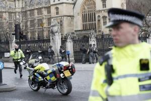 Guns and Weapons,World News,Terrorism,UK Parliament,UK Parliament attack,UK Parliament terror attack,UK Parliament attack pics,UK Parliament attack images,UK Parliament attack photos,UK Parliament attack stills,UK Parliament attack pictures