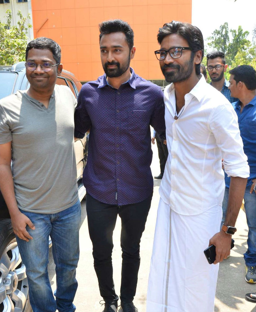 Tamil movie Power Paandi press meet held at Chennai. Celebs like Dhanush, Rajkiran, Revathi, Prasanna, Chaya Singh, Robo Shankar, Stunt Silva, Sentrayan, Vidyullekha Raman, Sean Roldan, Subramaniam Siva, Prasanna GK, Velraj, Dhivyadharshini (DD) and others graced the event. Dhanush,Rajkiran,Revathi,Prasanna,Chaya Singh,Robo Shankar,Stunt Silva,Sentrayan,Power Paandi,Power Paandi press meet,Power Paandi press meet pics,Power Paandi press meet images,Power Paandi press meet photos,Power Paandi press meet stills,Power Paandi pr