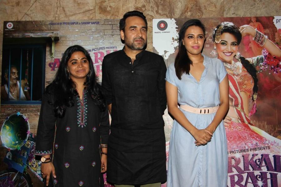 Bollywood filmmaker Ashwiny Iyer Tiwari, actors Pankaj Tripathi, Sahil Salathia, Vicky Kaushal, Deepak Dobriya, Mohammed Zeeshan Ayyub and Swara Bhaskar spotted during the screening of film Anaarkali of Aarah in Mumbai on March 23, 2017. Ashwiny Iyer Tiwari,Pankaj Tripathi,Sahil Salathia,Vicky Kaushal,Deepak Dobriya,Mohammed Zeeshan Ayyub,Anaarkali of Aarah,Anaarkali of Aarah special screening,Anaarkali of Aarah screening