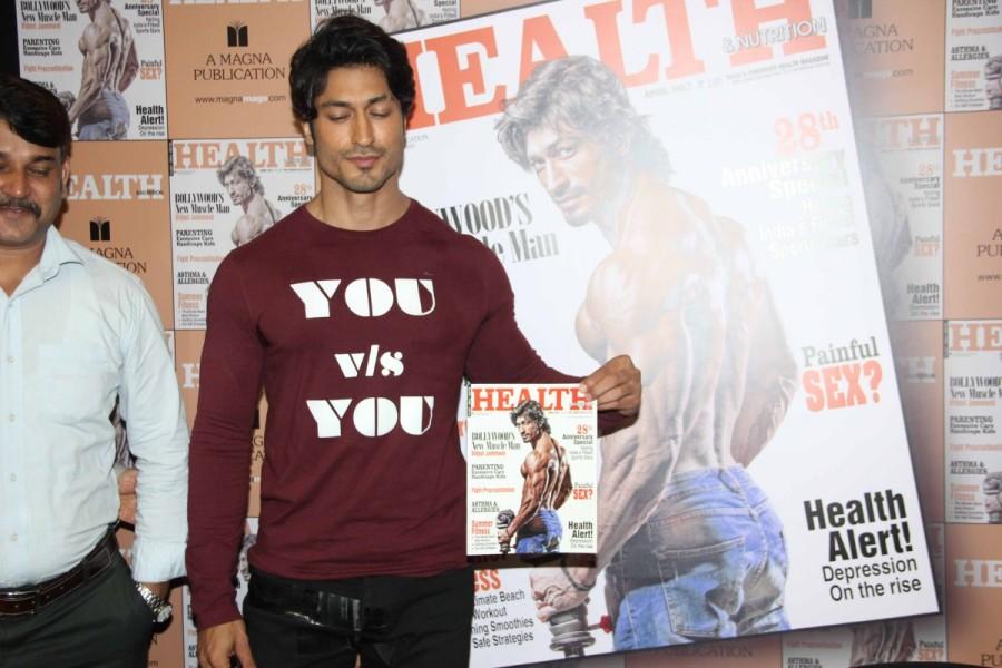 Bollywood actor Vidyut Jammwal, Nari Hira, CMD, Magna Publishing Company and Vinodini Krishnakumar, Editor, Health & Nutrition during the unveiling of the March 2017 issue of Health & Nutrition magazine in Mumbai on March 23, 2017. Vidyut Jammwal,Nari Hira,CMD,Magna Publishing Company and Vinodini Krishnakumar,Nutrition magazine Mar 2017 issue,Nutrition magazine Mar 2017,Nutrition magazine,Nutrition magazine 2017