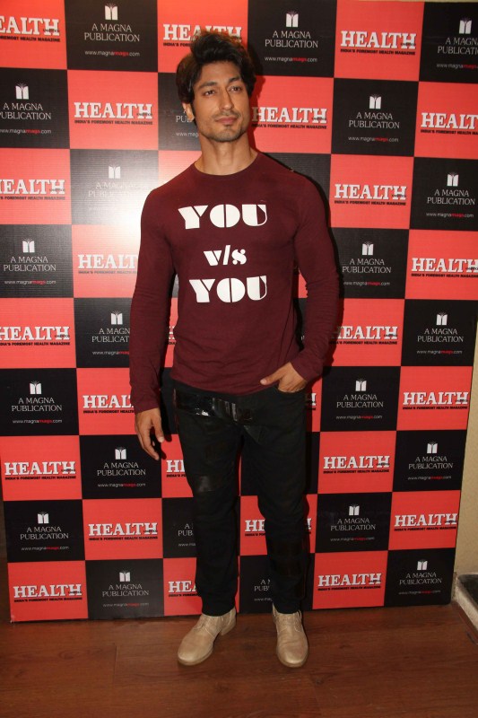 Bollywood actor Vidyut Jammwal, Nari Hira, CMD, Magna Publishing Company and Vinodini Krishnakumar, Editor, Health & Nutrition during the unveiling of the March 2017 issue of Health & Nutrition magazine in Mumbai on March 23, 2017. Vidyut Jammwal,Nari Hira,CMD,Magna Publishing Company and Vinodini Krishnakumar,Nutrition magazine Mar 2017 issue,Nutrition magazine Mar 2017,Nutrition magazine,Nutrition magazine 2017