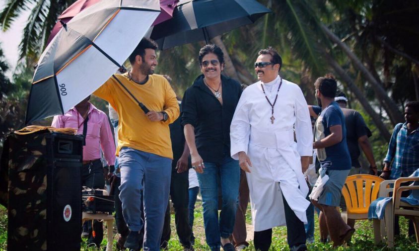 Nagarjuna Akkineni and Seerat Kapoor,Nagarjuna Akkineni,Seerat Kapoor,Raju Gari Gadhi 2,Raju Gari Gadhi 2 on the sets,Raju Gari Gadhi 2 working stills,Raju Gari Gadhi 2 working pics,Raju Gari Gadhi 2 working images,Raju Gari Gadhi 2 working photos,Raju Ga