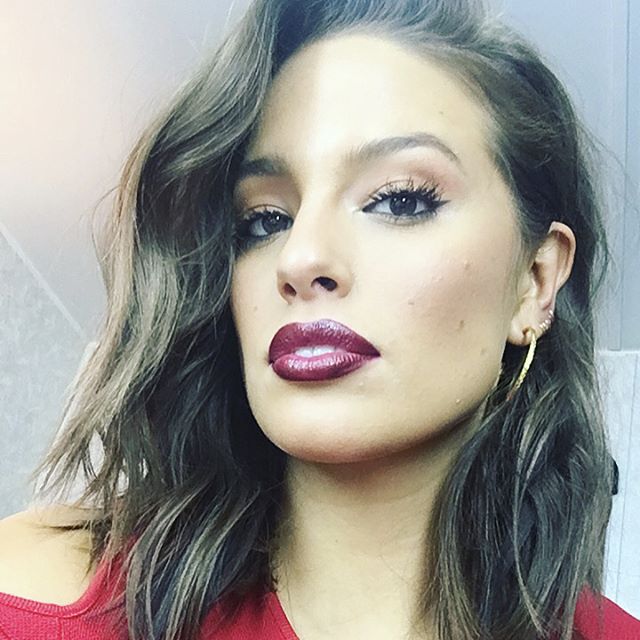 Ashley Graham, the plus-size model, has taken the internet by storm, thanks to her stunning and sexy Instagram photos. Here is a take a look at some of her latest photos on Instagram that has made her fans go gaga over it. Ashley Graham,ashley graham instagram,Ashley Graham bikini,ashley graham model,Ashley Graham stunning looks,Ashley Graham stunning pics,Ashley Graham stunning images,Ashley Graham stunning stills,Ashley Graham stunning pictures