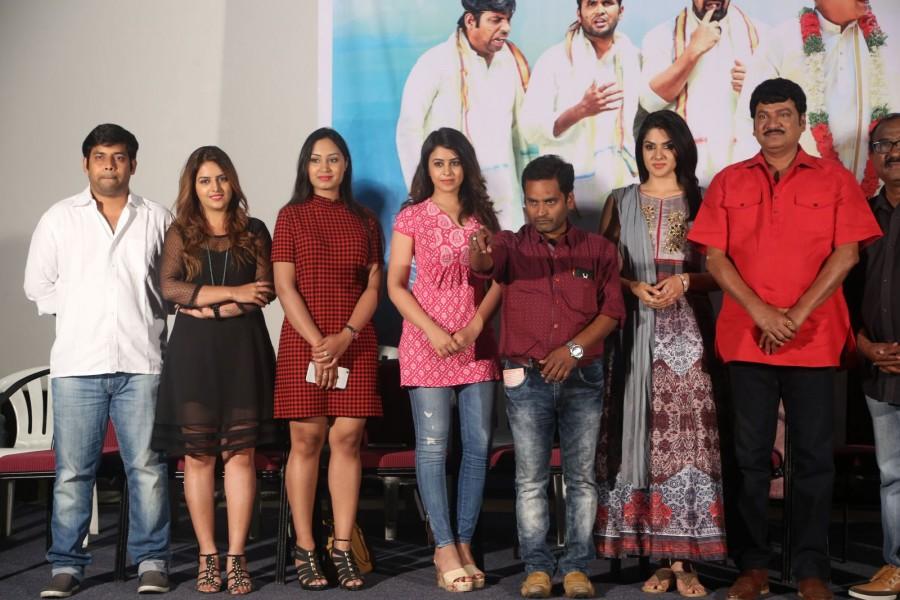 Telugu movie Oollo Pelliki Kukkala Hadavidi movie logo launch event held in Hyderabad. Actor Rajendra Prasad graced the event. Rajendra Prasad,Oollo Pelliki Kukkala Hadavidi movie logo launch,Oollo Pelliki Kukkala Hadavidi movie logo,Oollo Pelliki Kukkala Hadavidi,Oollo Pelliki Kukkala Hadavidi movie logo event