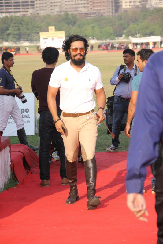 Bollywood actor Randeep Hooda before participating in the horse jumping competition at Amateur Riders' Club (ARC) Polo Ground, Mahalaxmi Race course in Mumbai on March 24, 2017. Randeep Hooda,Randeep Hooda participate horse jumping competition,Randeep Hooda at horse jumping competition,Amateur Riders club,Randeep Hooda pics,Randeep Hooda images,Randeep Hooda photos,Randeep Hooda stills,Randeep Hooda pictures