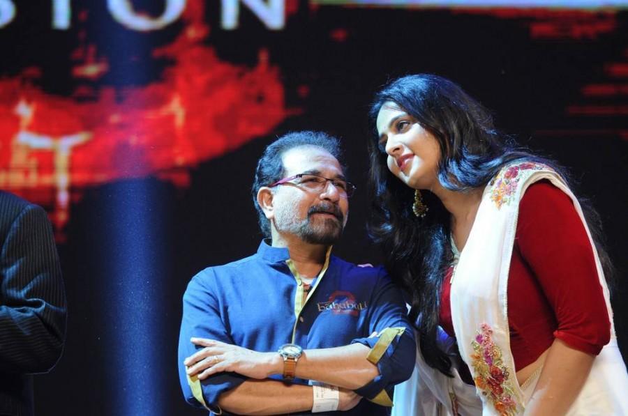 Baahubali 2: The Conclusion movie Pre Release event held at Ramoji Film City in Hyderabad. South Indian actress Anushka Shetty spotted suring the event. Anushka Shetty,Anushka Shetty at Baahubali 2,Anushka Shetty Baahubali 2,Baahubali 2 movie pre-release event,Baahubali 2 pre-release event,Anushka Shetty pics,Anushka Shetty images,Anushka Shetty photos,Anushka Shetty stills,Anushka Shetty pictures