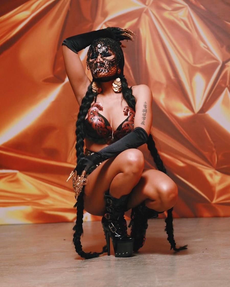 Hollywood actress Nicki Minaj flaunts jaw-dropping body in 'Light My Body Up' video with David Guetta. Nicki Minaj,nicki minaj's ninja look,ninja look,Nicki Minaj flaunts jaw-dropping body,nicki minaj instagram,Nicki Minaj in Bikini,Nicki Minaj bikini,Nicki Minaj bikini pics,Nicki Minaj bikini images,Nicki Minaj bikini stills,Nicki Minaj bikini pictur