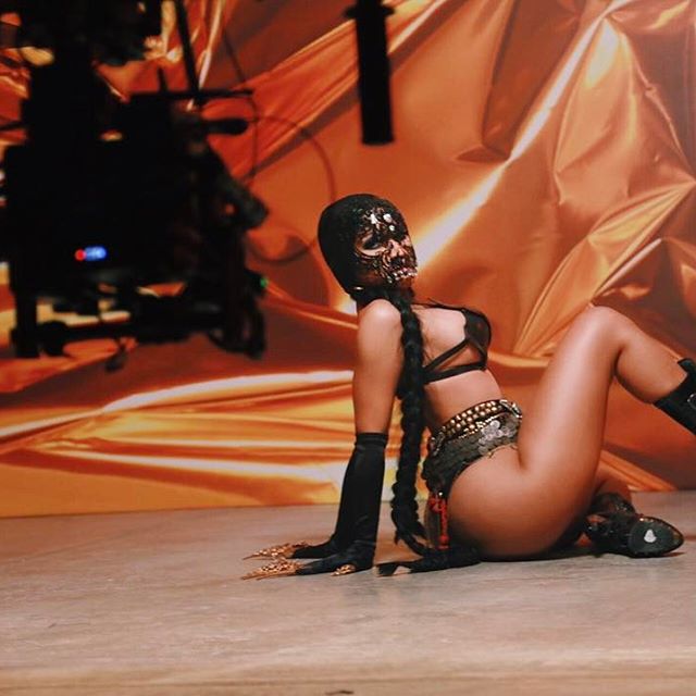 Hollywood actress Nicki Minaj flaunts jaw-dropping body in 'Light My Body Up' video with David Guetta. Nicki Minaj,nicki minaj's ninja look,ninja look,Nicki Minaj flaunts jaw-dropping body,nicki minaj instagram,Nicki Minaj in Bikini,Nicki Minaj bikini,Nicki Minaj bikini pics,Nicki Minaj bikini images,Nicki Minaj bikini stills,Nicki Minaj bikini pictur