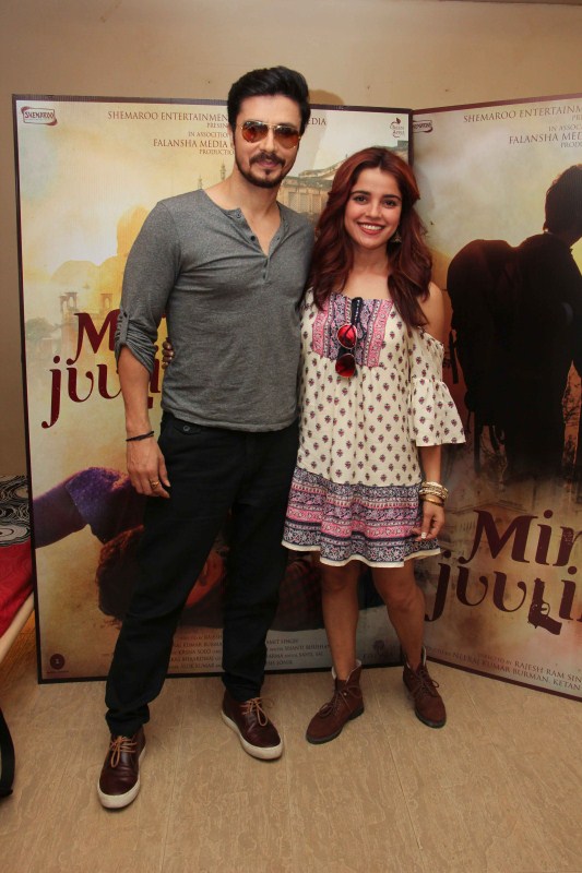 Bollywood actor Darshan Kumar and actress Piaa Bajpai spotted at Mirza Juliet movie promotion in Mumbai. Darshan Kumar,Piaa Bajpai,Mirza Juliet movie promotion,Mirza Juliet promotion,Mirza Juliet,Mirza Juliet promotion pics,Mirza Juliet promotion images,Mirza Juliet promotion stills,Mirza Juliet promotion pictures,Mirza Juliet promotion photos