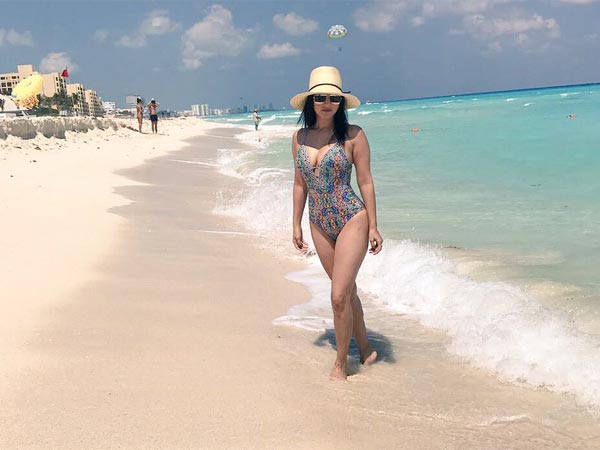 Bollywood actress Sunny Leone and her husband Daniel Weber were spotted chilling at Cancun Beach. Sunny Leone,actress Sunny Leone,Sunny Leone in Bikini,Sunny Leone bikini pics,Sunny Leone bikini images,Sunny Leone bikini photos,Sunny Leone bikini stills,Sunny Leone bikini pictures,Sunny Leone hot pics,Sunny Leone hot images,Sunny Leone hot stills,Sunn