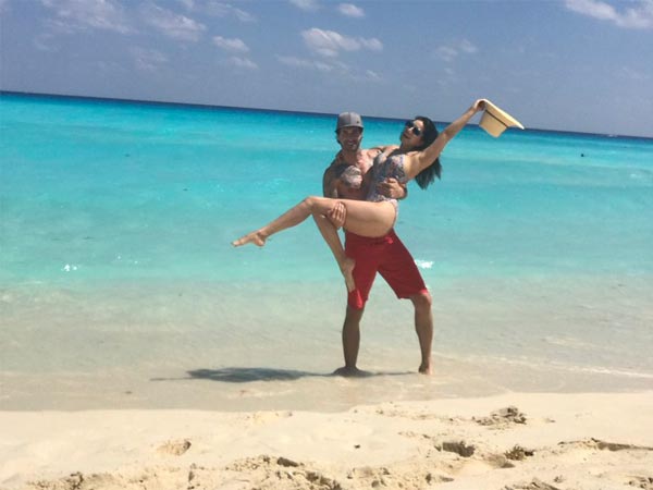 Bollywood actress Sunny Leone and her husband Daniel Weber were spotted chilling at Cancun Beach. Sunny Leone,actress Sunny Leone,Sunny Leone in Bikini,Sunny Leone bikini pics,Sunny Leone bikini images,Sunny Leone bikini photos,Sunny Leone bikini stills,Sunny Leone bikini pictures,Sunny Leone hot pics,Sunny Leone hot images,Sunny Leone hot stills,Sunn